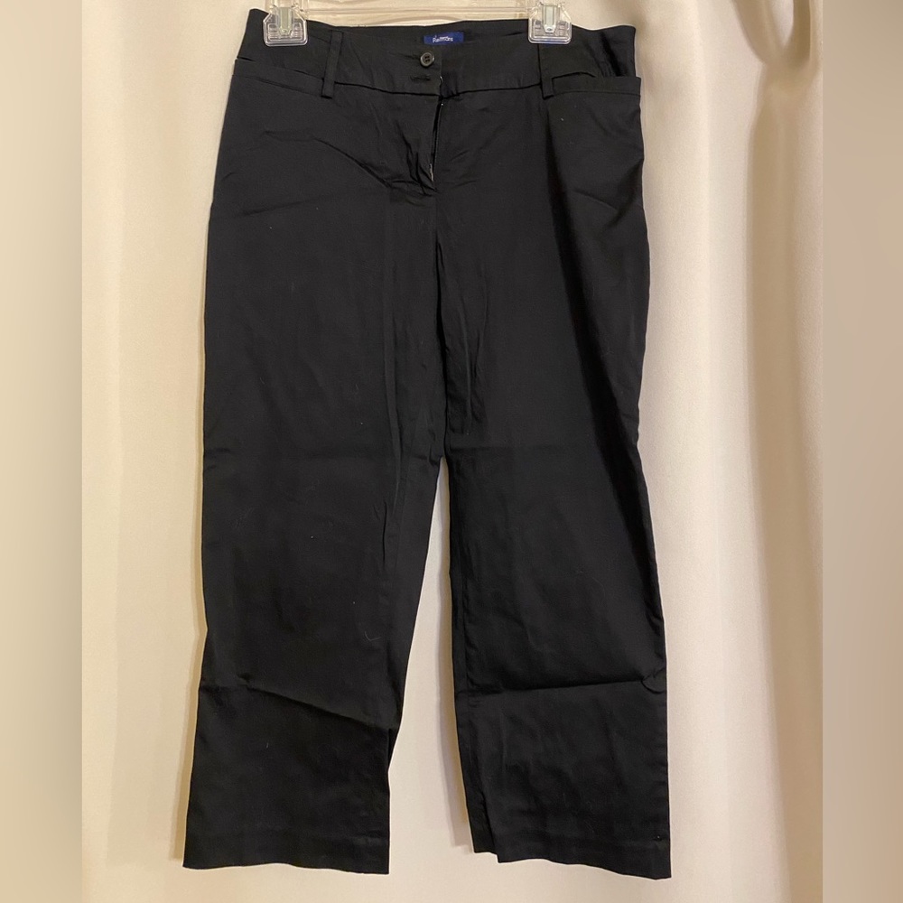 Black capris size 7